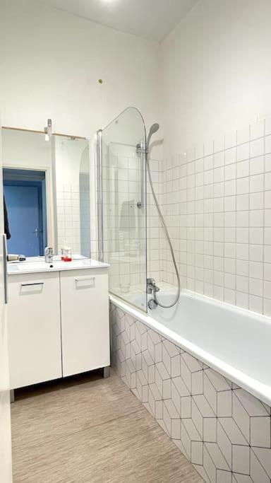 Le Manoir Mermoz : Appartement T2 Tout Equipe Rennes Eksteriør bilde